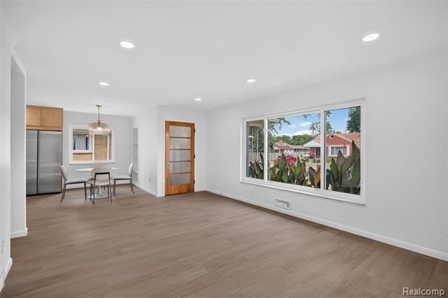 24091 Eastwood St - Photo 5 of 31