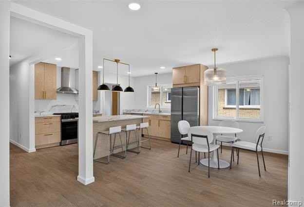 24091 Eastwood St - Photo 6 of 31