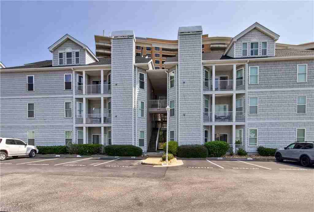 2308 Beach Haven Dr #303 - Photo 2 of 43