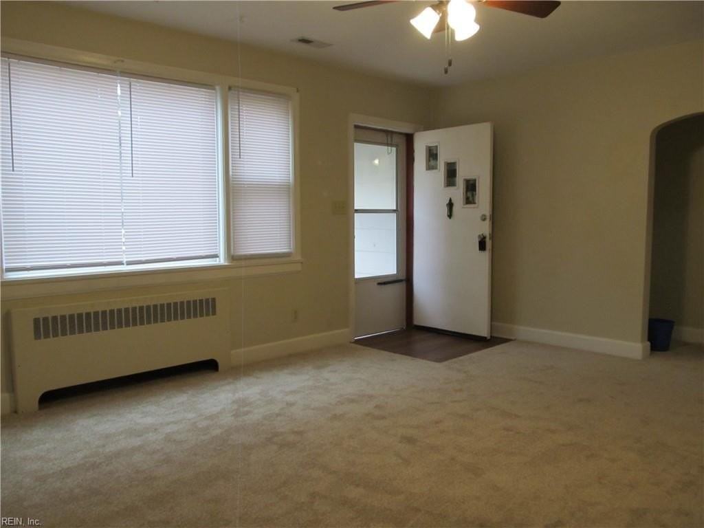 5003 Winchester Dr - Photo 3 of 17