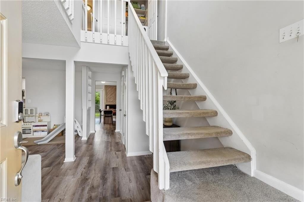 754 Quesnel Dr - Photo 2 of 50