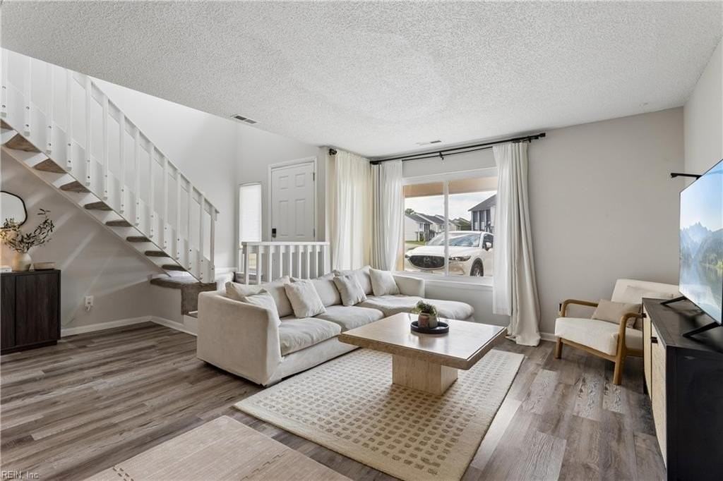 754 Quesnel Dr - Photo 5 of 50