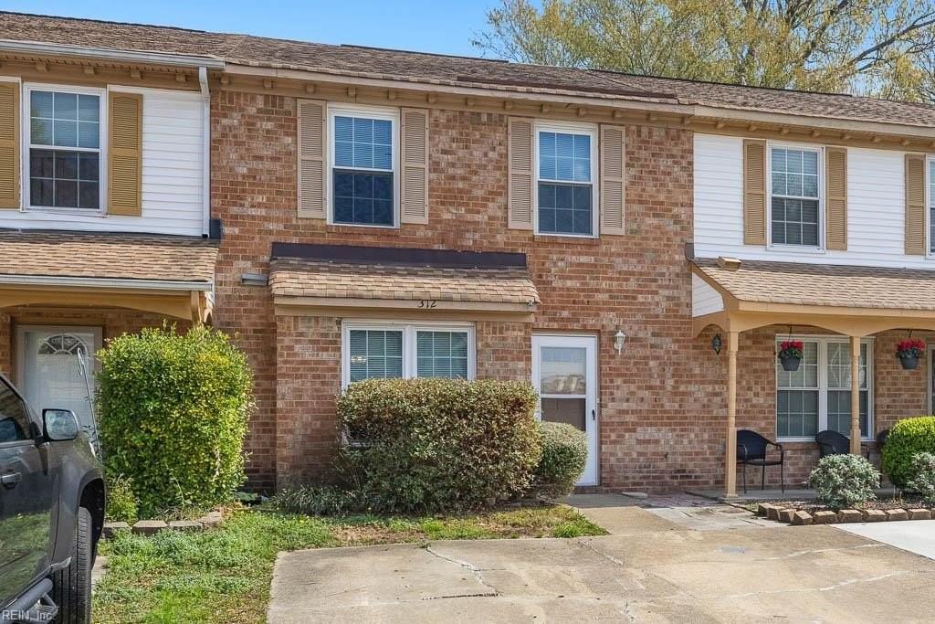 312 Seeman Ct - Photo 3 of 31