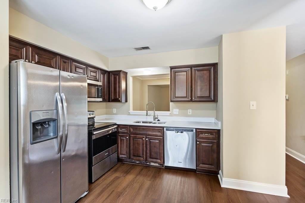 312 Seeman Ct - Photo 6 of 31