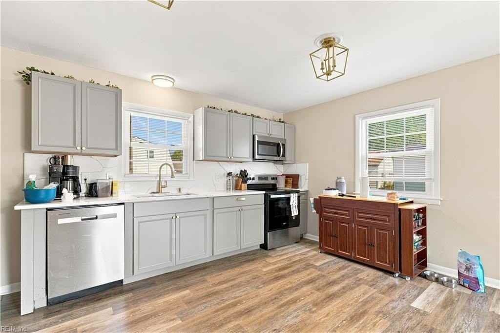 703 S Fallon Ct - Photo 4 of 18