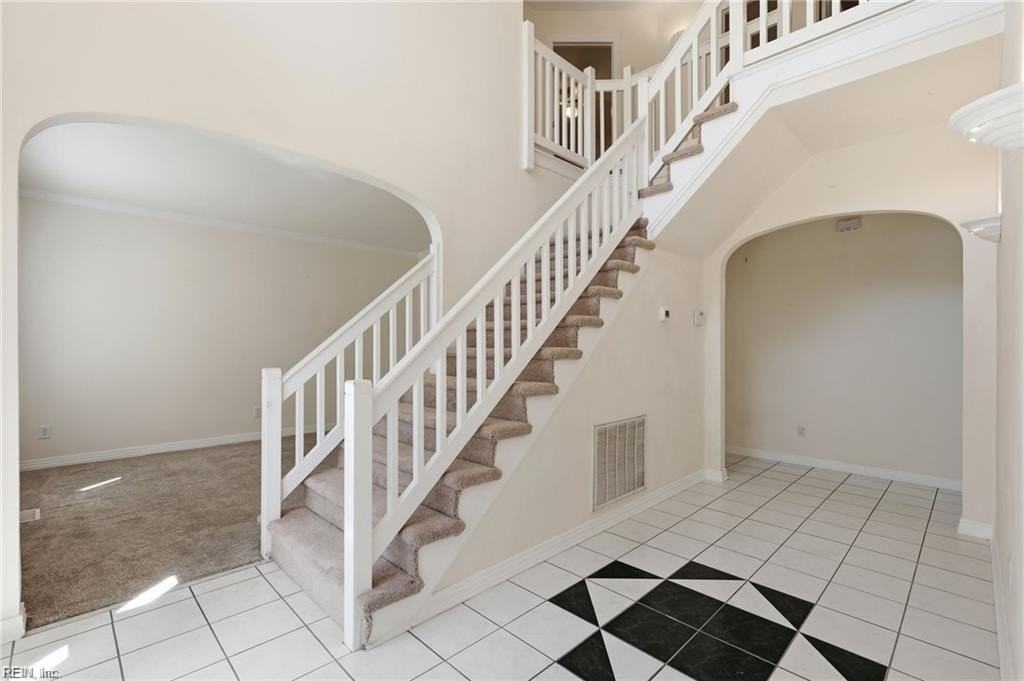 953 Sandoval Dr - Photo 4 of 46