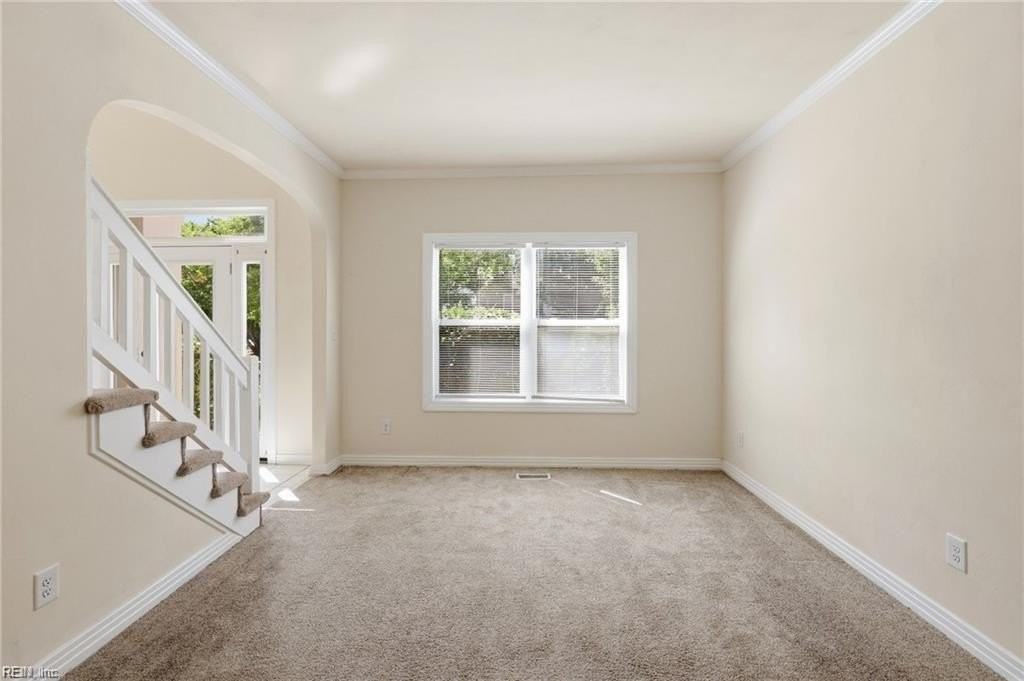 953 Sandoval Dr - Photo 6 of 46