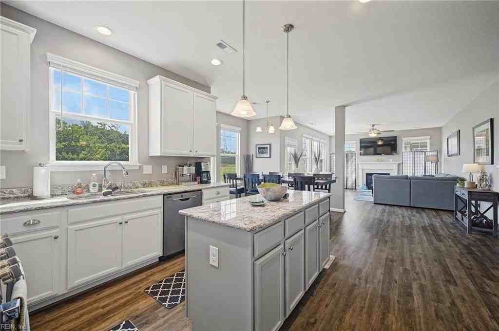 3752 Longhill Arch - Photo 7 of 47