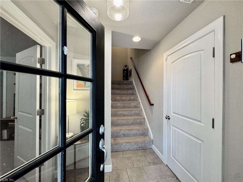 1533 Ocean Garden St - Photo 3 of 34