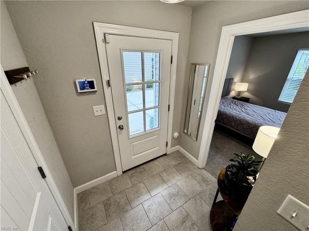 1533 Ocean Garden St - Photo 4 of 34