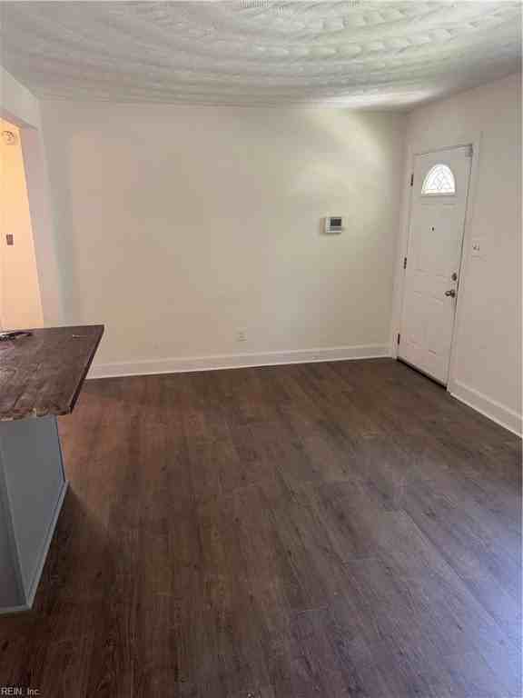 2418 Grandy Ave - Photo 3 of 18