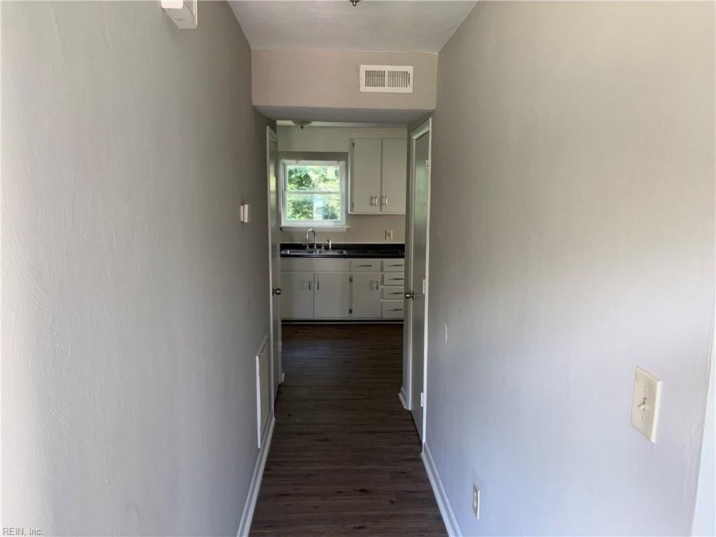 857 28th St - Photo 2 of 16