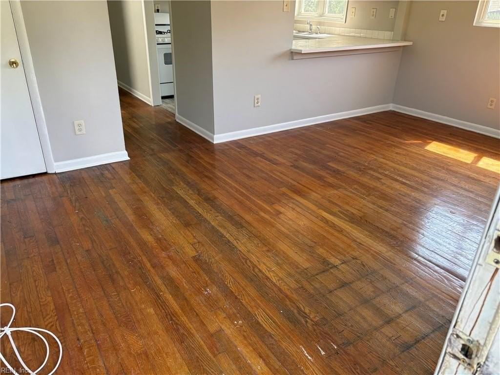 1112 36th St - Photo 4 of 18