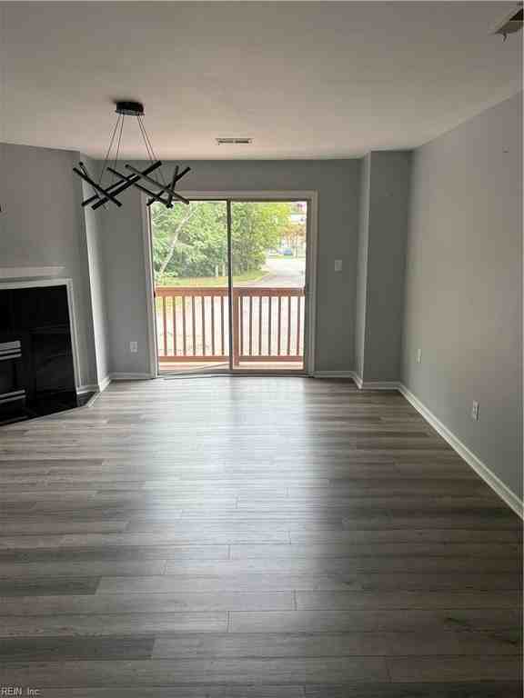 1563 N King St - Photo 2 of 13