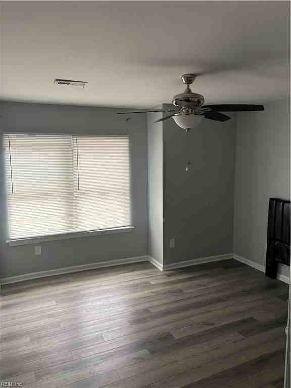 1563 N King St - Photo 5 of 13