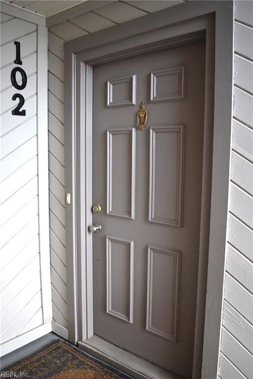 413 Harbour Pt #102 - Photo 3 of 12
