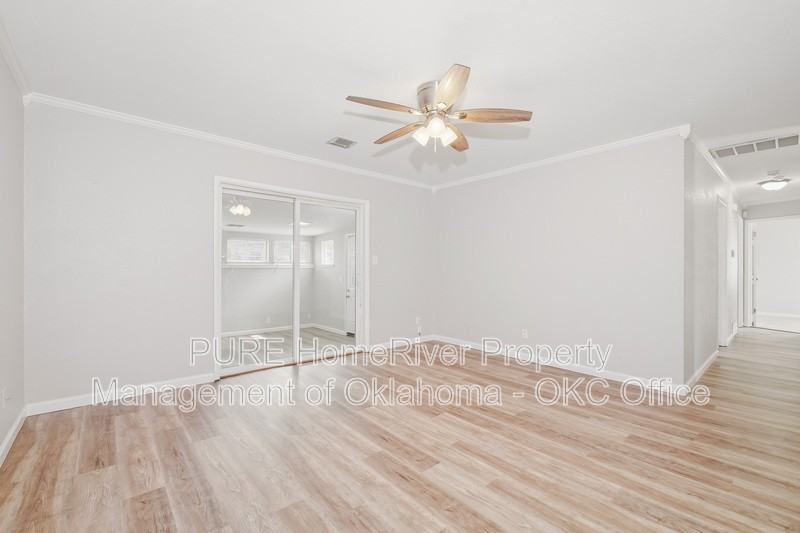 1301 Nw 102nd St - Photo 3 of 16