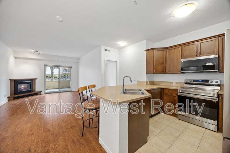 104 Harvey Ave - Photo 3 of 27