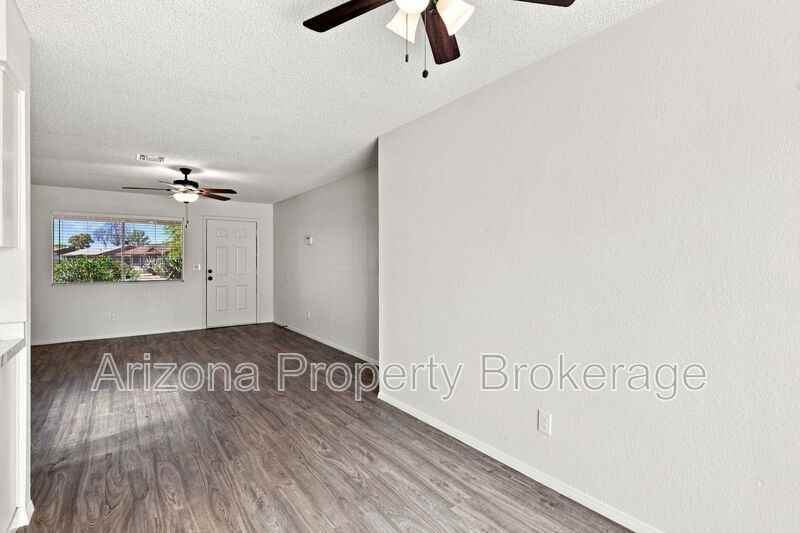 1403 N Markdale - Photo 6 of 25