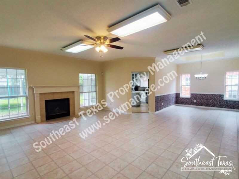 7920 Buttercup Ln - Photo 2 of 13