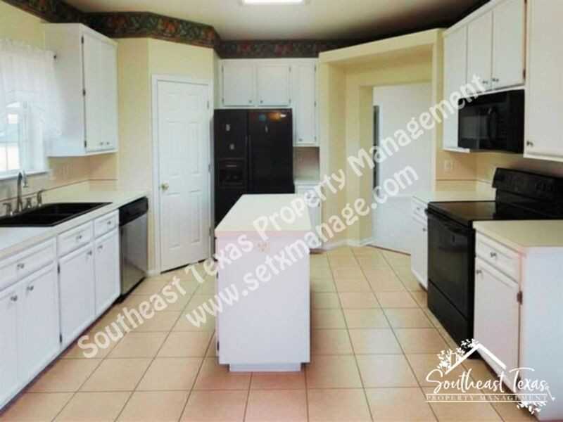 7920 Buttercup Ln - Photo 4 of 13