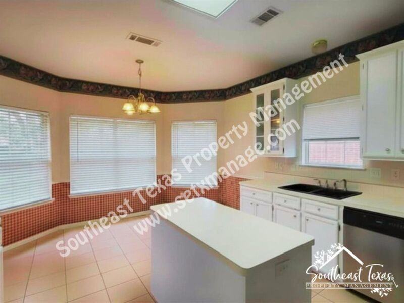 7920 Buttercup Ln - Photo 5 of 13