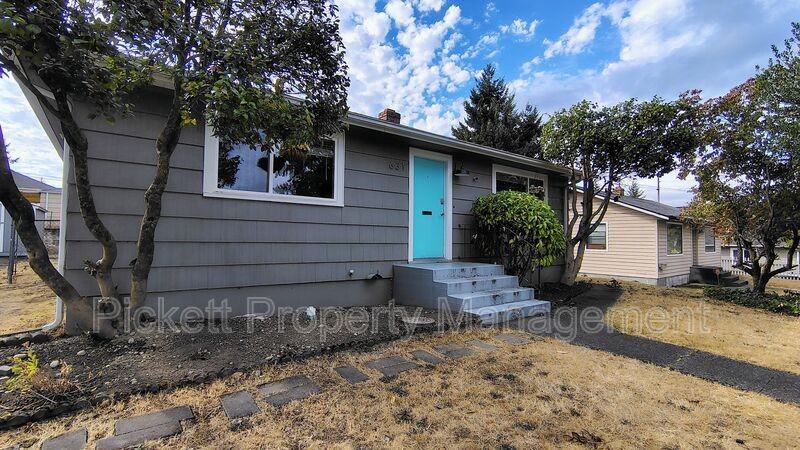 631 Bertha Ave - Photo 2 of 14