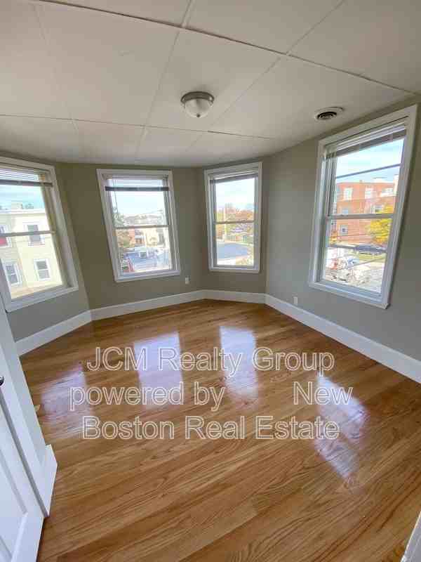 38 Neptune St #U3R - Photo 2 of 5