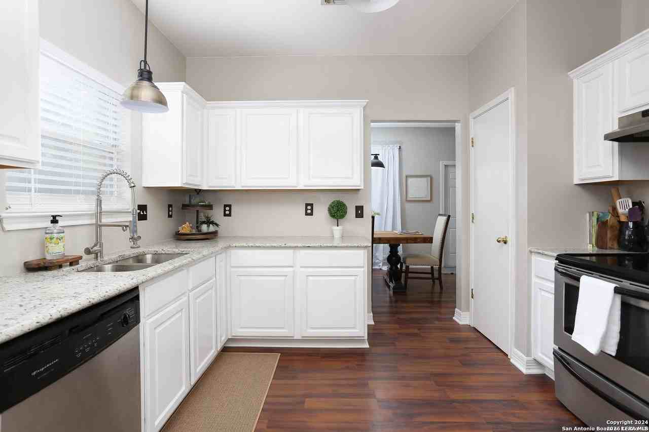 5854 Larkmeadow - Photo 7 of 14
