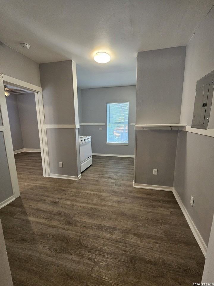950 BAILEY AVE #2 - Photo 7 of 8