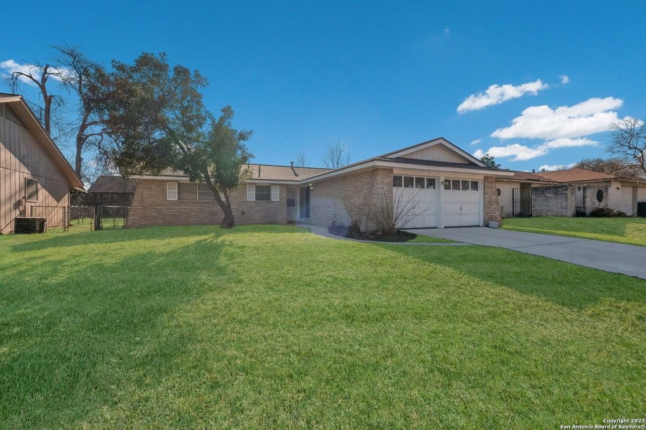 4730 CASA BELLO ST - Photo 2 of 22