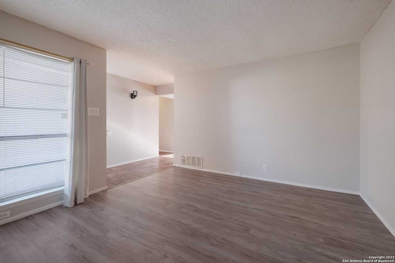 4730 CASA BELLO ST - Photo 3 of 22