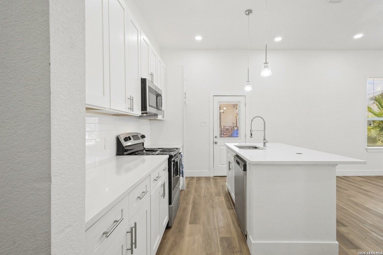 306 W Baylor - Photo 6 of 19