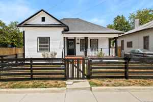 featured image of 223 Porter St