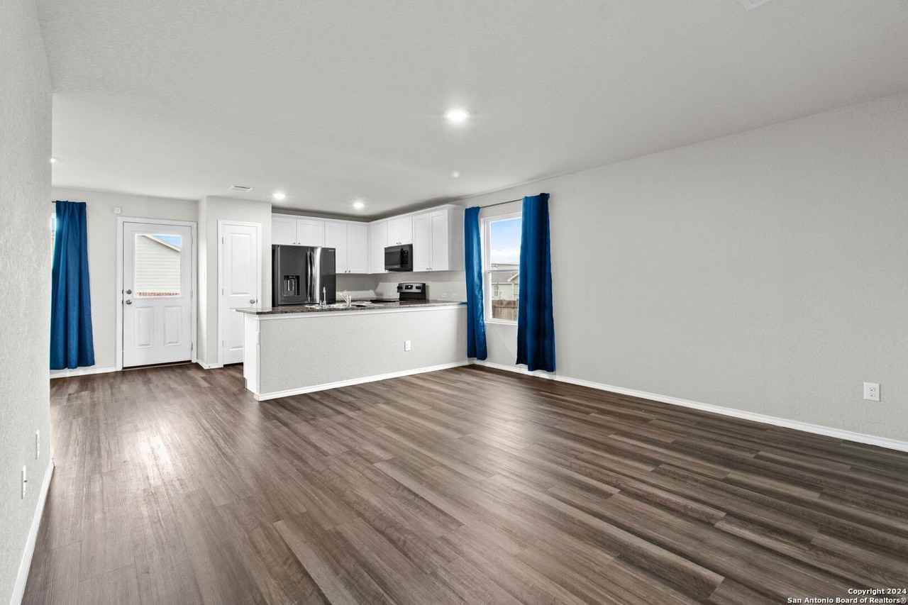 5734 MOUNTAIN PT - Photo 3 of 16
