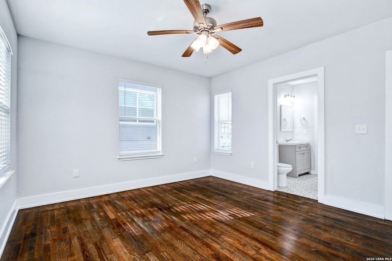 1020 W French Pl #2 - Photo 7 of 11