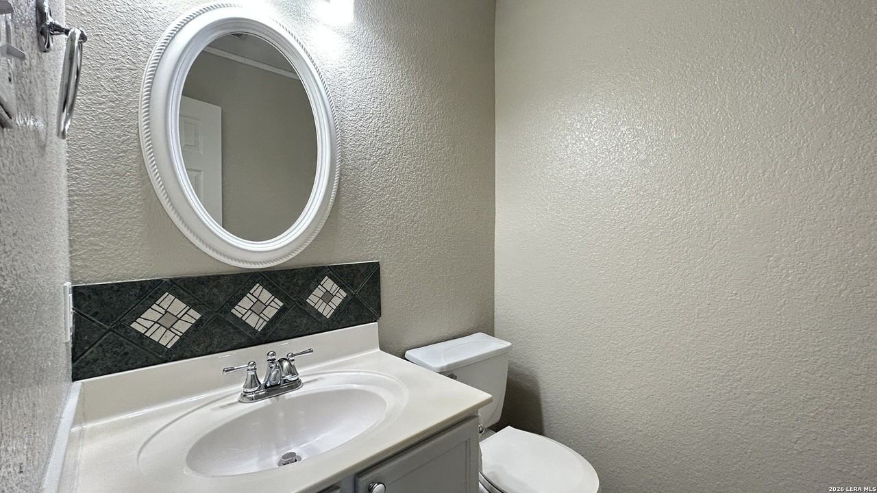 8218 Moody Cavern - Photo 7 of 37