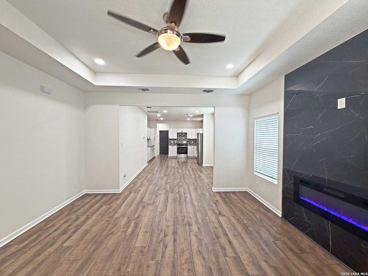 338 SW 42nd St - Photo 6 of 24