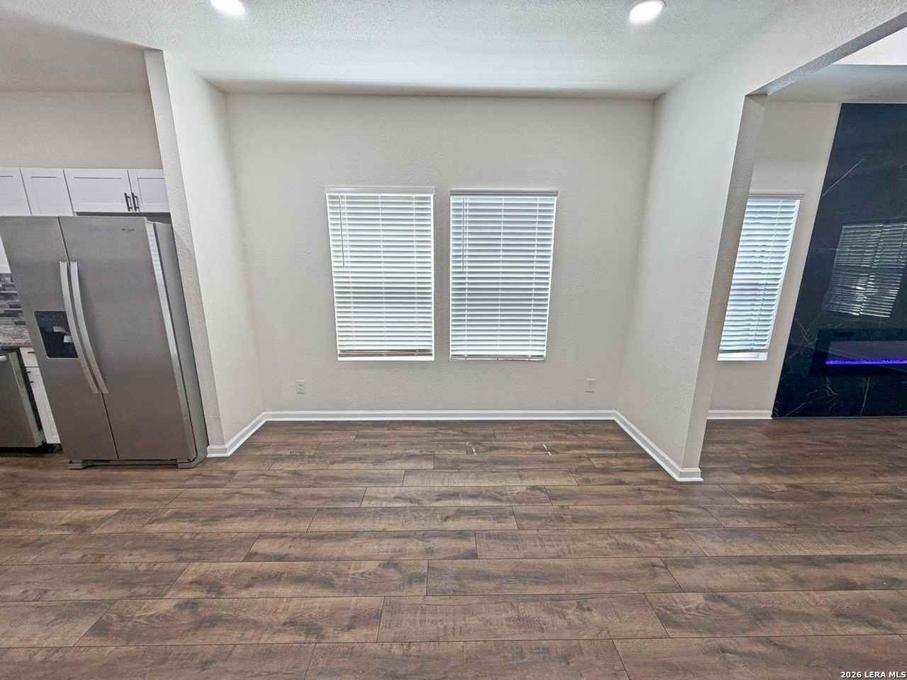 338 SW 42nd St - Photo 7 of 24
