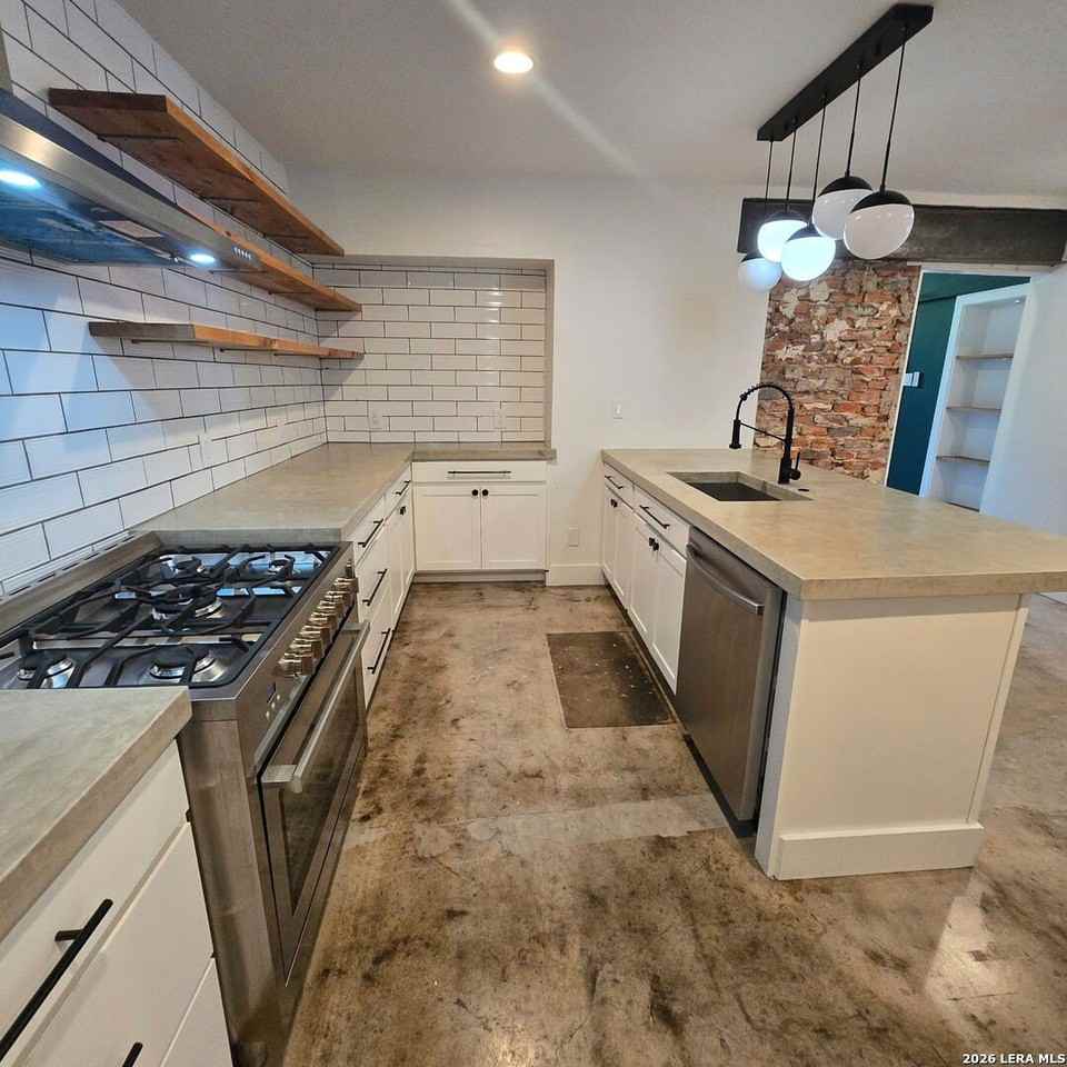 230 W Craig Pl #230 - Photo 3 of 15
