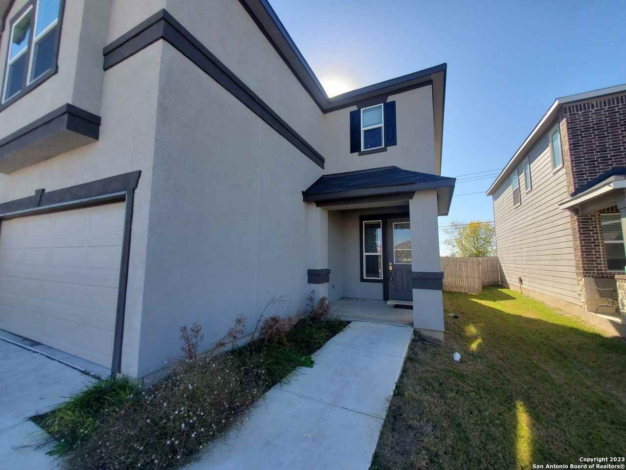 576 Valley Gdn - Photo 4 of 21
