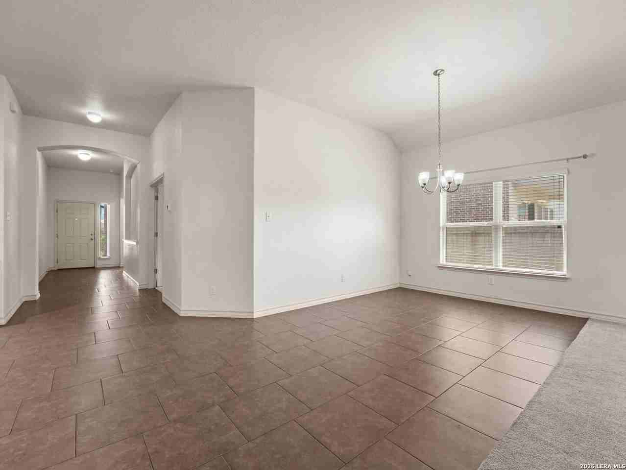634 Saddle House - Photo 6 of 32