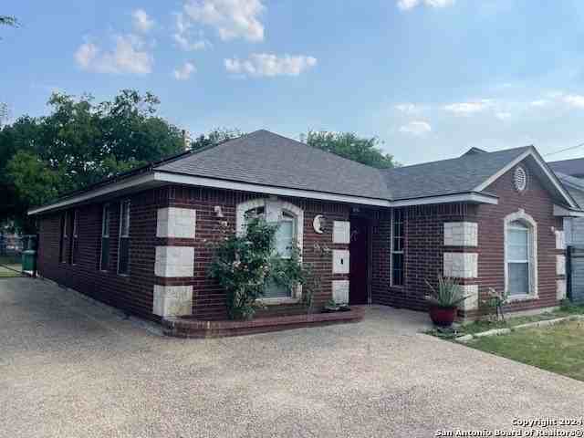 210 Muskogee St - Photo 2 of 23