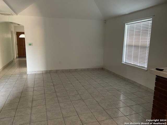 210 Muskogee St - Photo 5 of 23