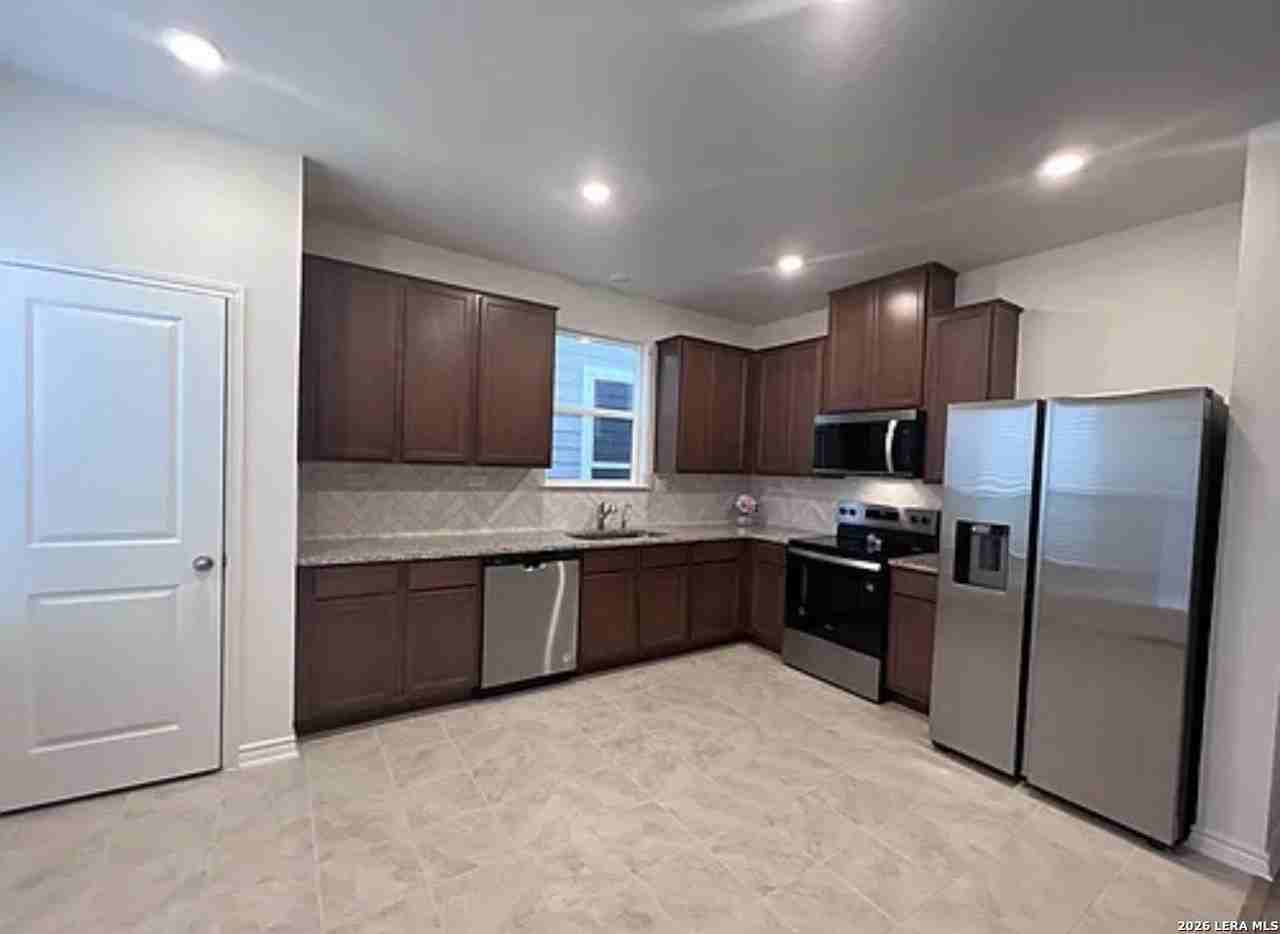 14839 Vance Jackson #1003 - Photo 3 of 10