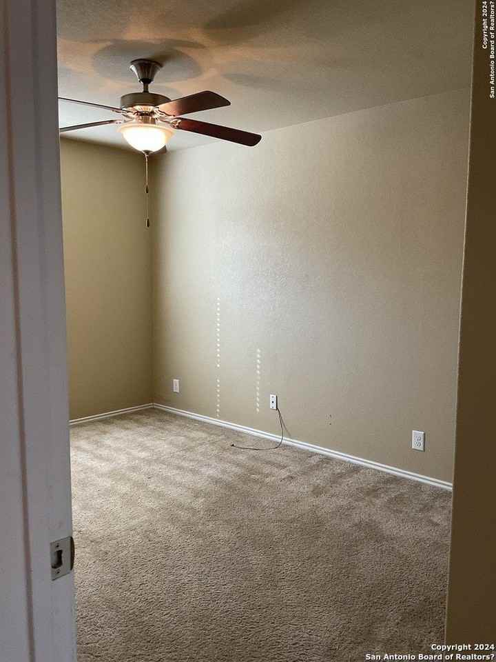 1422 Dove Bend - Photo 4 of 27