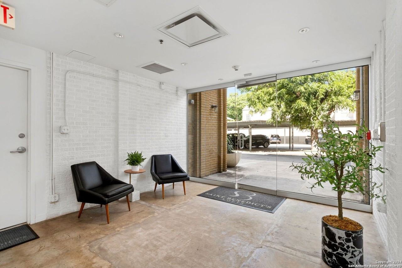 1115 S ALAMO ST #3204 - Photo 6 of 27