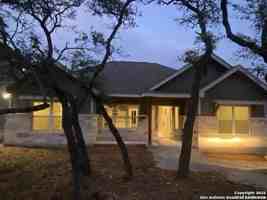 featured image of 1429 MOUNTAIN VIEW DR