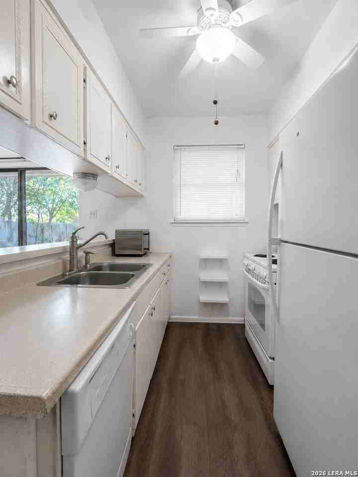 2119 DARWIN DR - Photo 6 of 18