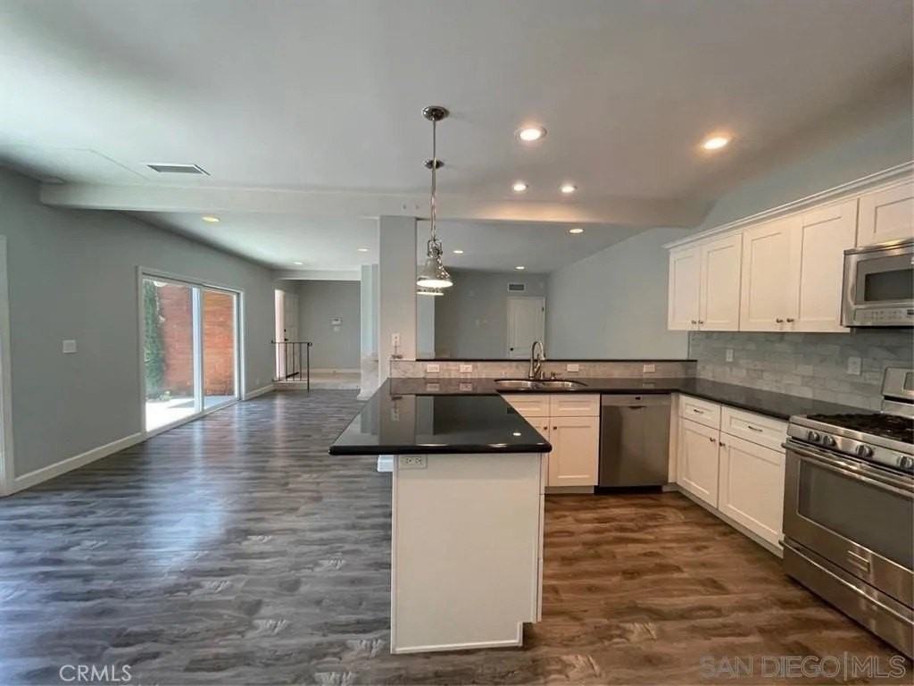 404 Vista Suerte - Photo 2 of 21